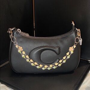 Hawaiian Purse Floral Lei Chain